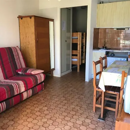 4 Pers, Rdc, Bord De Plage, Parking Privé, à Proximité Commerces Et Aqualand - Fr-1-81-235 Le Barcarès