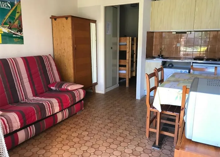 4 Pers, Rdc, Bord De Plage, Parking Prive, A Proximite Commerces Et Aqualand - Fr-1-81-235 Le Barcarès